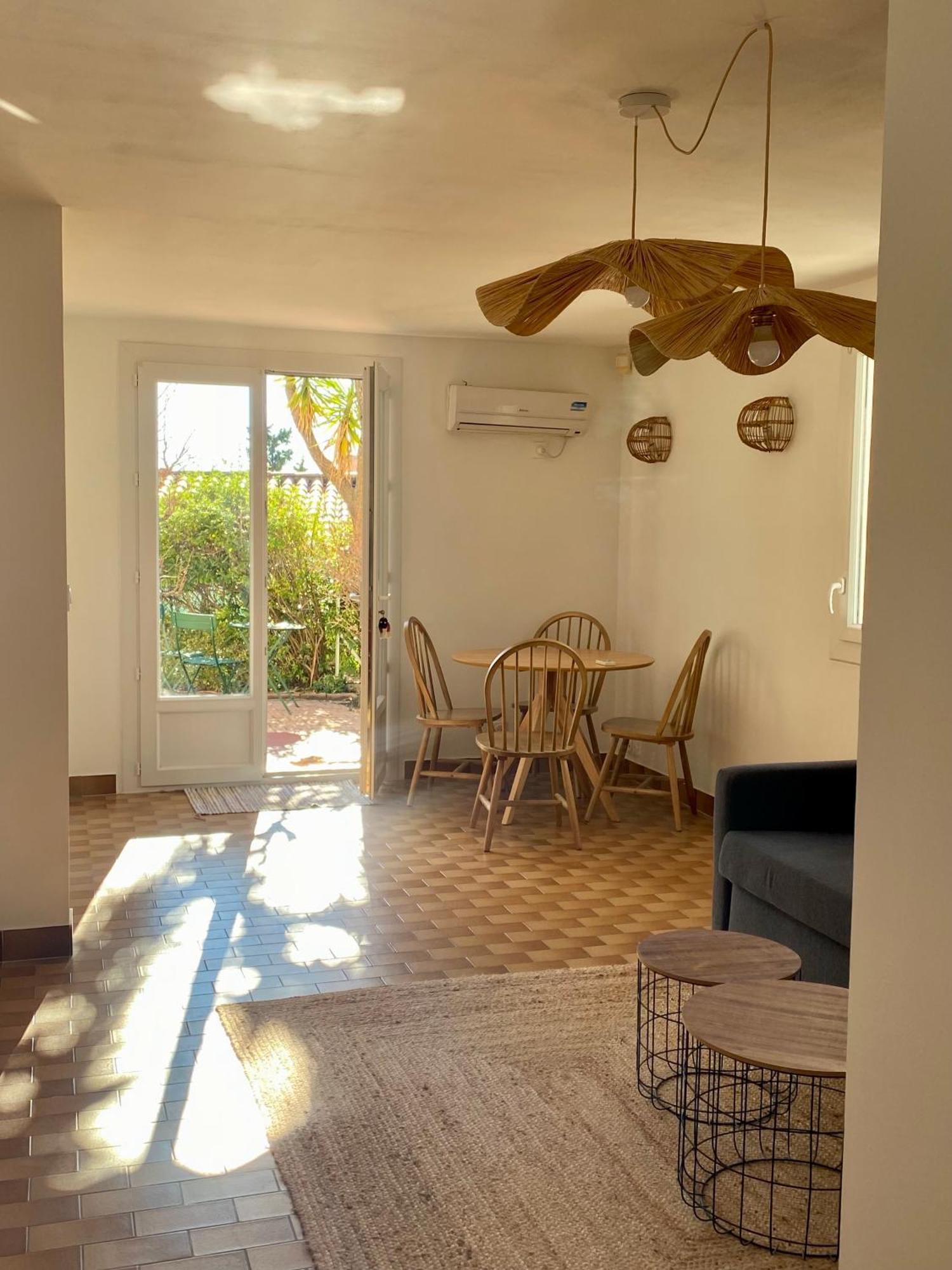 Apartment Avec Vue Sur Chateau Et Piscine Privee *